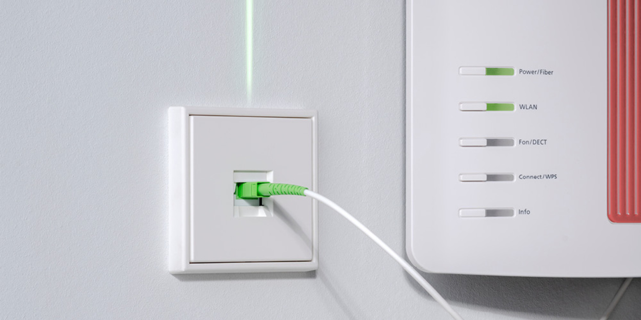 Die neuen Glasfaser-Anschlussdosen bei Elektro Mayer in Flintsbach